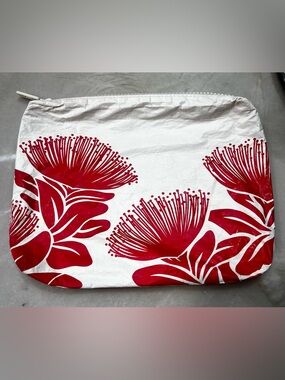 ALOHA Collection White Limited Edition MAY DAY Pouch